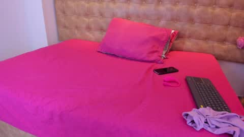 Emily online show from April 12, 4:23 pm