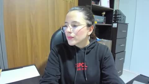 Snapshot of ema_04 chatting on November 20, 9:14 pm Estefany Martinez Acua INSTAGRAM ema 04oficial online show from November 20, 9:14 pm