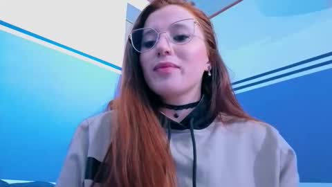Snapshot of ema_04 chatting on February 12, 10:38 pm Estefany Martinez Acua INSTAGRAM ema 04oficial online show from February 12, 10:38 pm
