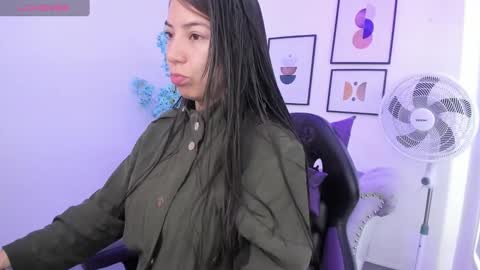 Ema louisx  online show from January 29, 12:13 pm