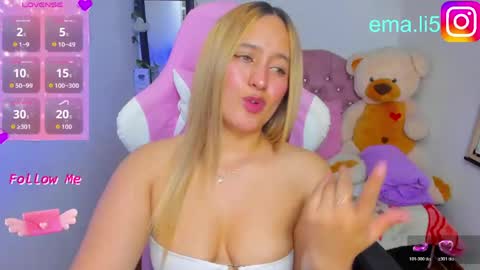 Snapshot of ema_tayy chatting on May 21, 9:00 pm Ema online show from May 21, 9:00 pm