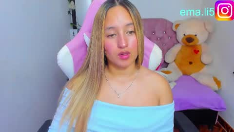 Snapshot of ema_tayy chatting on June 16, 8:11 pm Ema online show from June 16, 8:11 pm