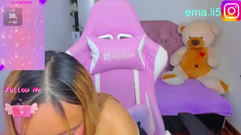 Snapshot of ema_tayy chatting on June 18, 10:58 pm Ema online show from June 18, 10:58 pm