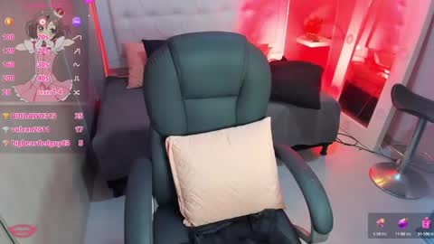 Snapshot of emalinda__hills chatting on January 30, 6:00 pm EMA online show from January 30, 6:00 pm