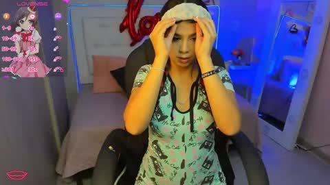 Snapshot of emalinda__hills chatting on February 17, 11:55 am EMA online show from February 17, 11:55 am