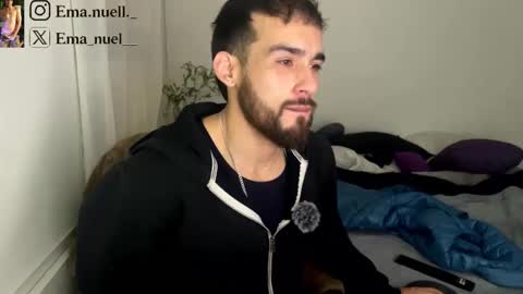 Snapshot of emanuell___ chatting on May 14, 4:52 am emanuell___ online show from May 14, 4:52 am
