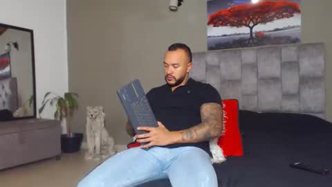 emanuelspencer online show from October 20, 5:02 pm