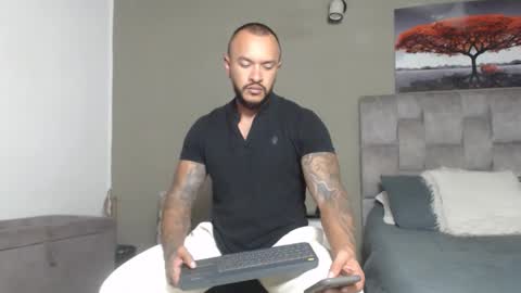 emanuelspencer online show from February 24, 10:30 pm