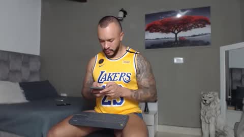 emanuelspencer online show from May 24, 4:06 am