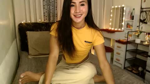 Trans cummer online show from February 25, 3:05 pm