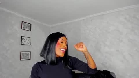 Snapshot of emattaylor chatting on March 4, 12:33 pm . online show from March 4, 12:33 pm