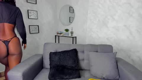 Snapshot of emattaylor chatting on March 10, 11:37 am . online show from March 10, 11:37 am