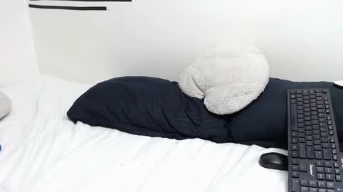 Ema Walker online show from December 10, 5:07 am