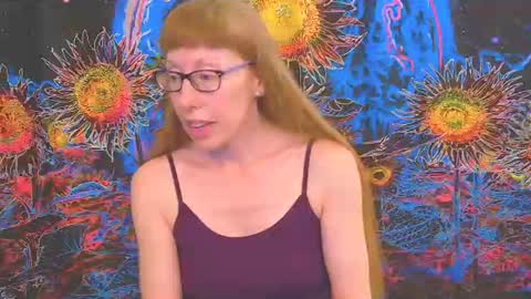 Snapshot of ember_starleena chatting on August 4, 3:25 pm Ember Starleena online show from August 4, 3:25 pm