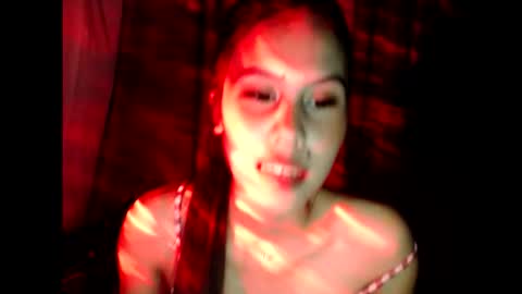 Snapshot of embersiren chatting on February 28, 6:47 am EmberSiren online show from February 28, 6:47 am