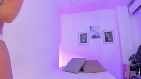 emelie_89 online show from February 8, 11:44 am