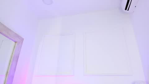 emelie_89 online show from February 10, 2:52 am