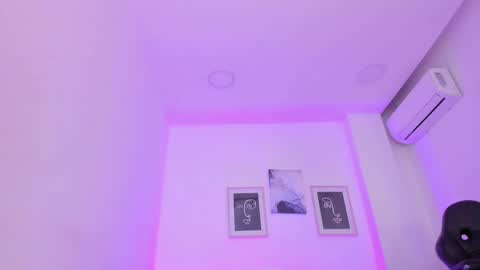 emelie_89 online show from February 17, 6:15 pm