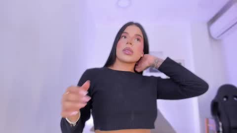 emelie_89 online show from September 25, 11:47 am