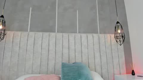 emelie_89 online show from November 23, 7:24 pm