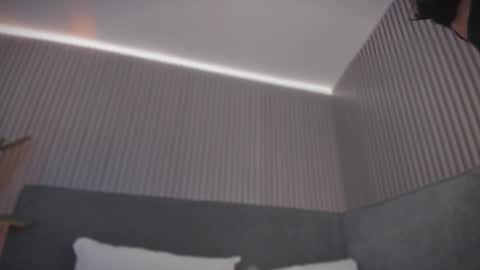 emelie_89 online show from March 13, 11:39 am