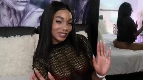 anyelii  online show from September 18, 4:14 am