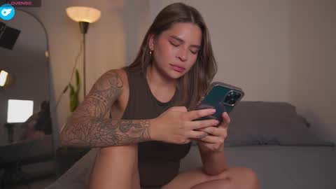 ana online show from December 17, 11:44 pm