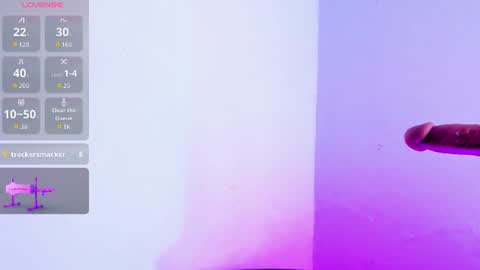 Snapshot of emely_pregnant1 chatting on July 25, 2:20 am Emy online show from July 25, 2:20 am