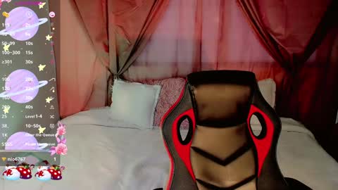 Emely Rous online show from December 28, 11:19 am