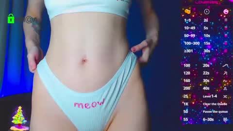 Snapshot of emelycrystal chatting on February 9, 3:22 am Emely online show from February 9, 3:22 am