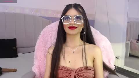 Danna online show from November 22, 3:49 am