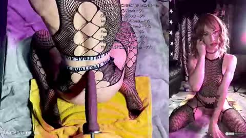 Emery Lune online show from November 12, 5:30 am