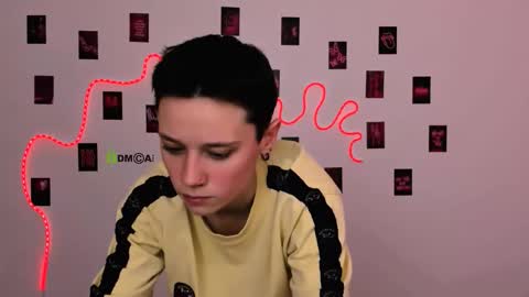 emi_fade online show from February 26, 9:41 am