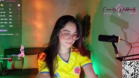 Emmily Roberts online show from June 28, 1:44 am