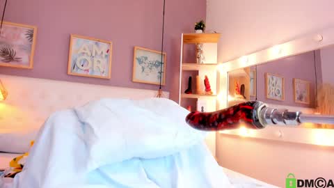 Emily Sarai online show from January 31, 11:56 pm