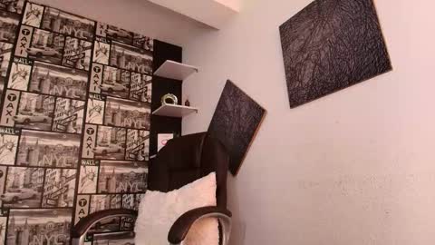 Emilia Gomez online show from November 27, 12:51 pm