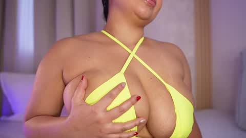    online show from December 5, 9:39 pm