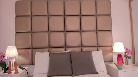 Snapshot of emiily_roberts1 chatting on March 6, 3:24 am EMILY ROBERTS online show from March 6, 3:24 am