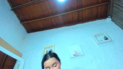 Snapshot of emiily_s chatting on February 14, 12:03 pm Emily online show from February 14, 12:03 pm