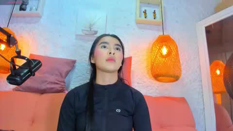 Snapshot of emiily_s chatting on September 9, 12:05 pm Emily online show from September 9, 12:05 pm