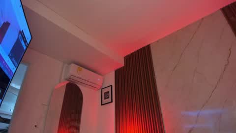   online show from December 18, 9:29 pm