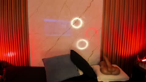   online show from January 30, 6:35 am