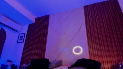   online show from November 5, 11:49 pm