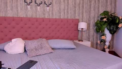 Emily  online show from January 8, 5:10 am