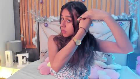 Emily online show from December 5, 8:44 pm