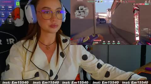 Snapshot of emili1_bc chatting on January 21, 11:46 am Emili online show from January 21, 11:46 am