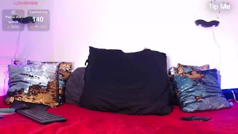 Emili roux online show from January 14, 1:17 pm