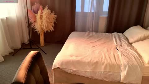 emilia_dream online show from September 11, 3:12 pm