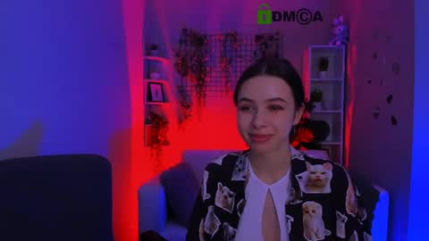 Emi online show from July 17, 11:06 am