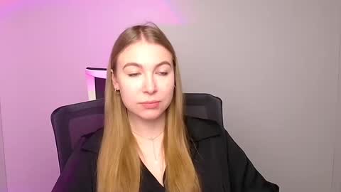 Emilia online show from February 5, 6:13 am